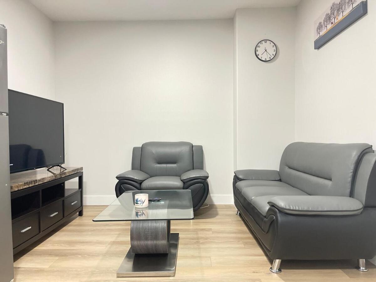 The Uplanders - Private Apartment Edmonton