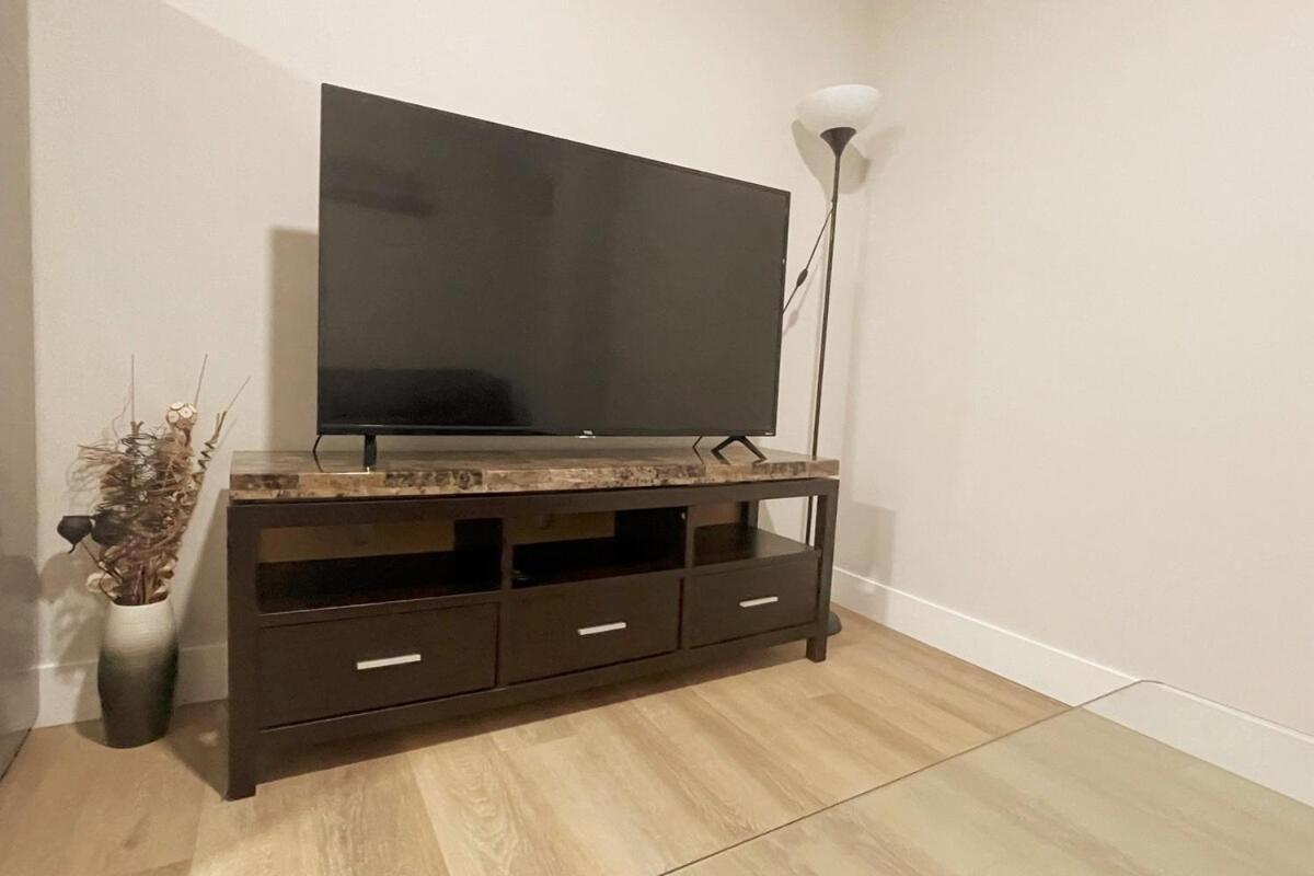 Apartment The Uplanders - Private Edmonton